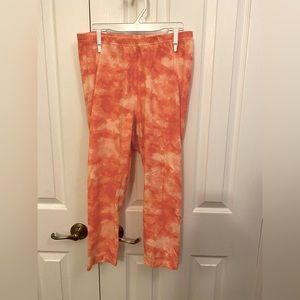 Old Navy size L short leggings in orange multi